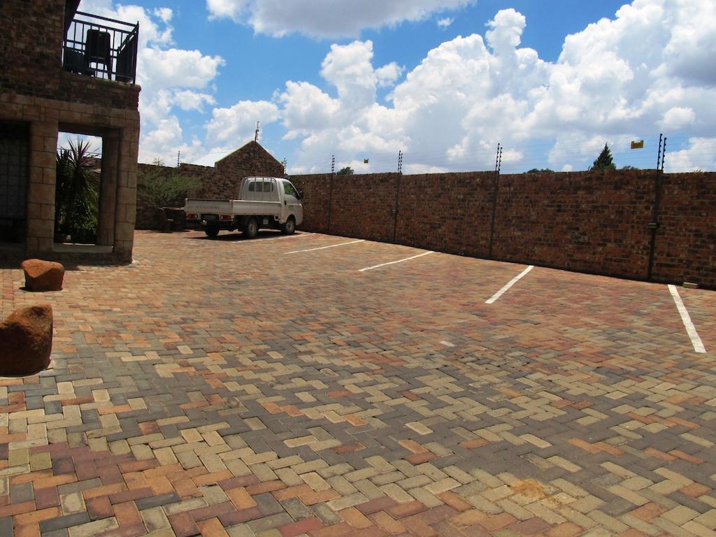 Tsessebe Guesthouse Bloemfontein Exterior photo