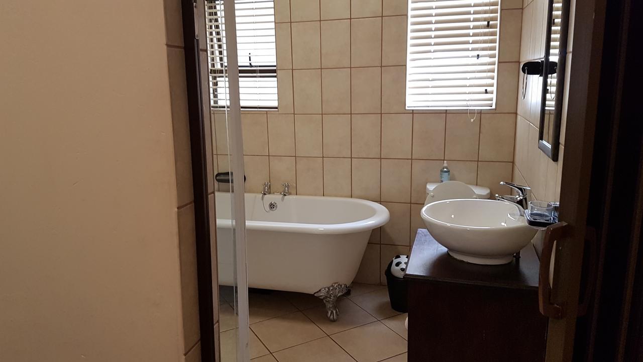 Tsessebe Guesthouse Bloemfontein Exterior photo